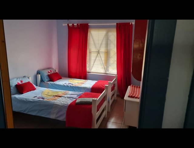 4 BEDROOM HOUSE FOR SALE IN UVONGO